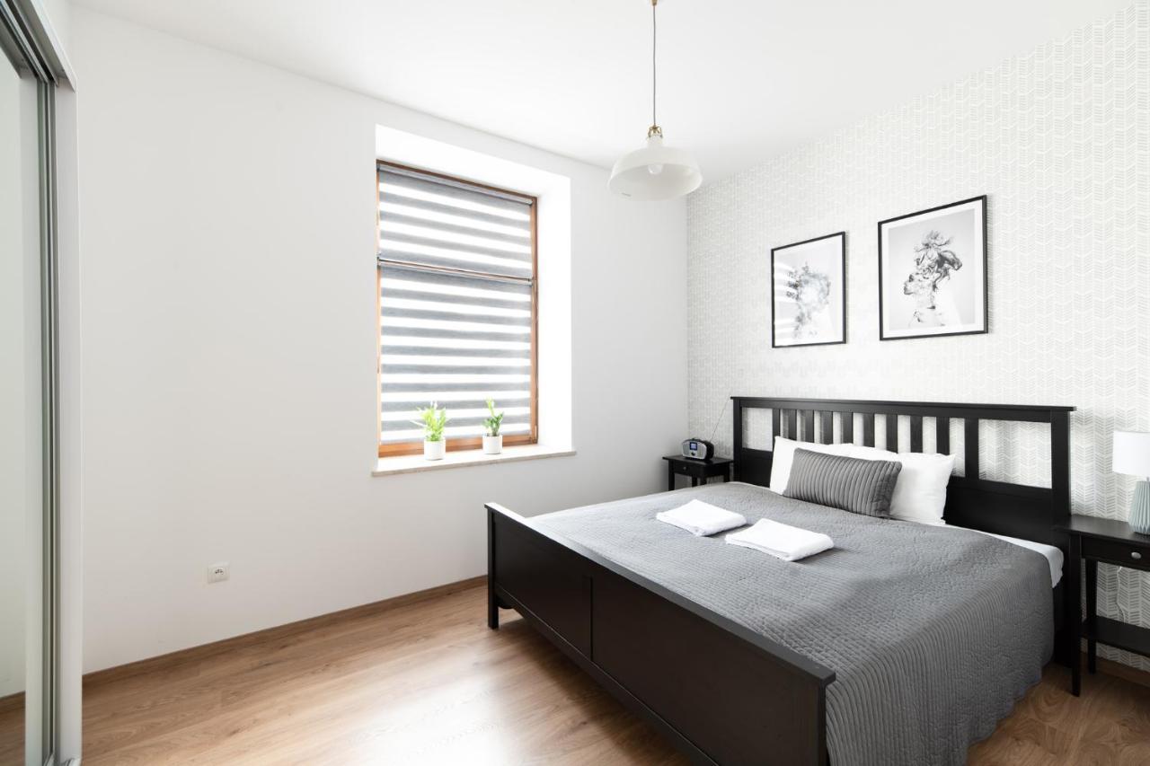 Neo Unique & Bright Apartments, Free Parking, 15Min Old Town & Kazimierz - By Homelike קרקוב מראה חיצוני תמונה